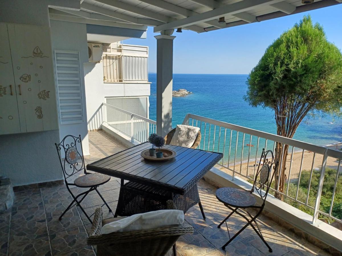 Apartament Balcony By The Sea PalaiónTsiflíkion Zewnętrze zdjęcie
