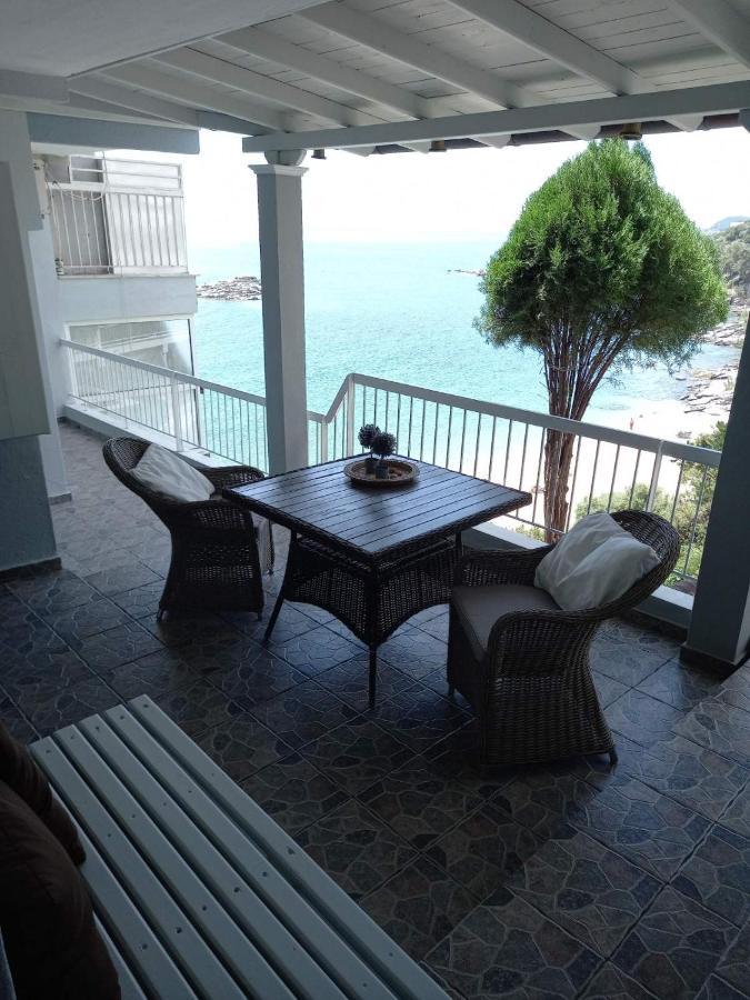 Apartament Balcony By The Sea PalaiónTsiflíkion Zewnętrze zdjęcie